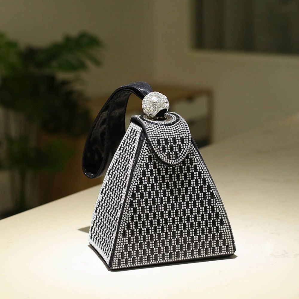 Stunning Bling Bag in Black!